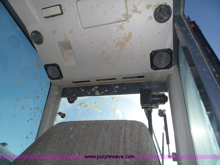 image for item K8405 2000 New Holland LM860 low profile telehandler