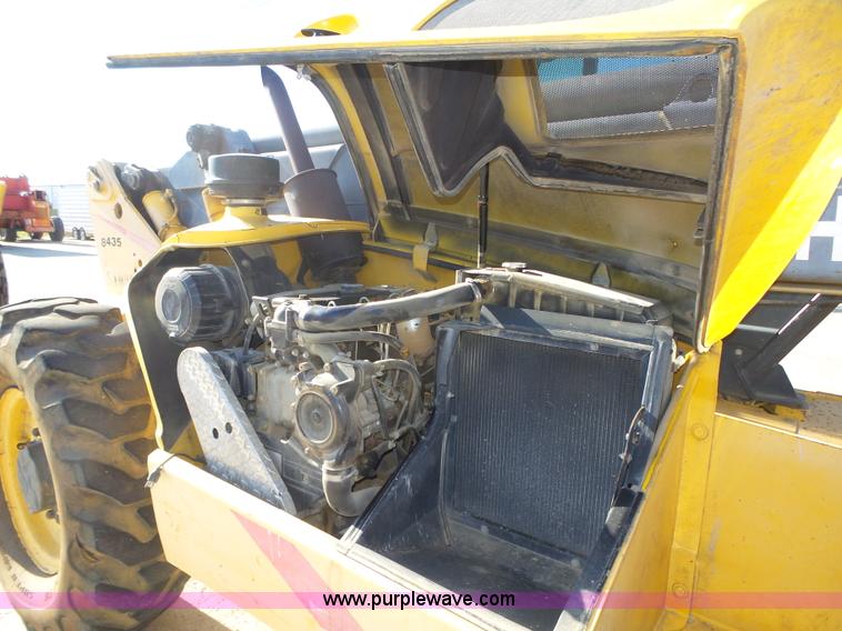 image for item K8405 2000 New Holland LM860 low profile telehandler