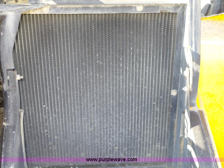 image for item K8405 2000 New Holland LM860 low profile telehandler