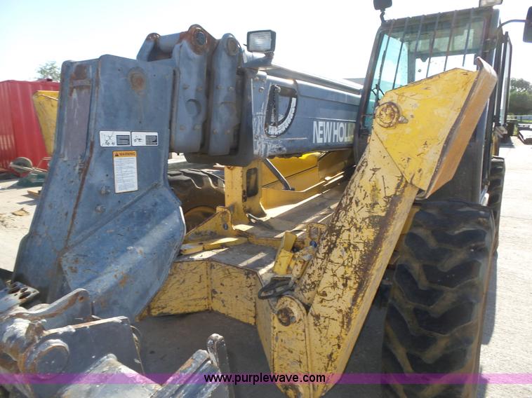image for item K8405 2000 New Holland LM860 low profile telehandler
