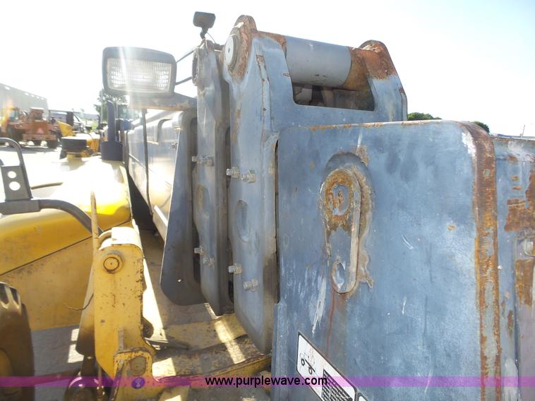 image for item K8405 2000 New Holland LM860 low profile telehandler