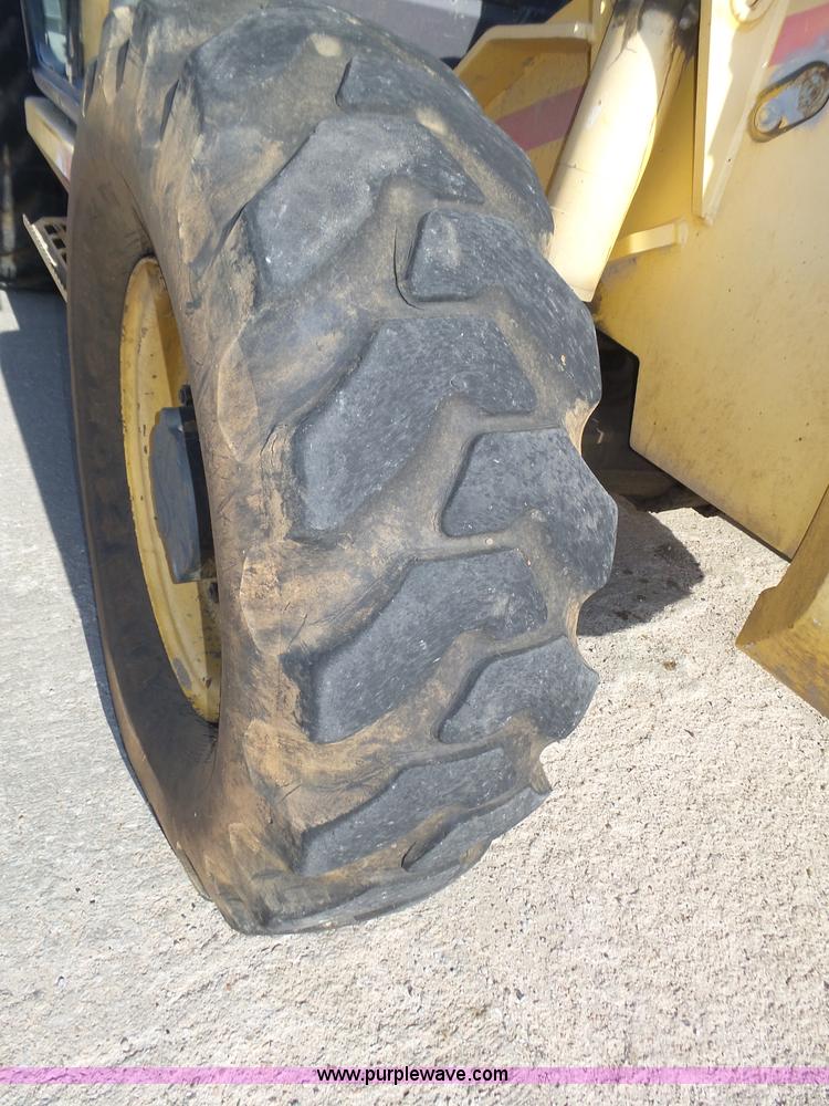 image for item K8405 2000 New Holland LM860 low profile telehandler
