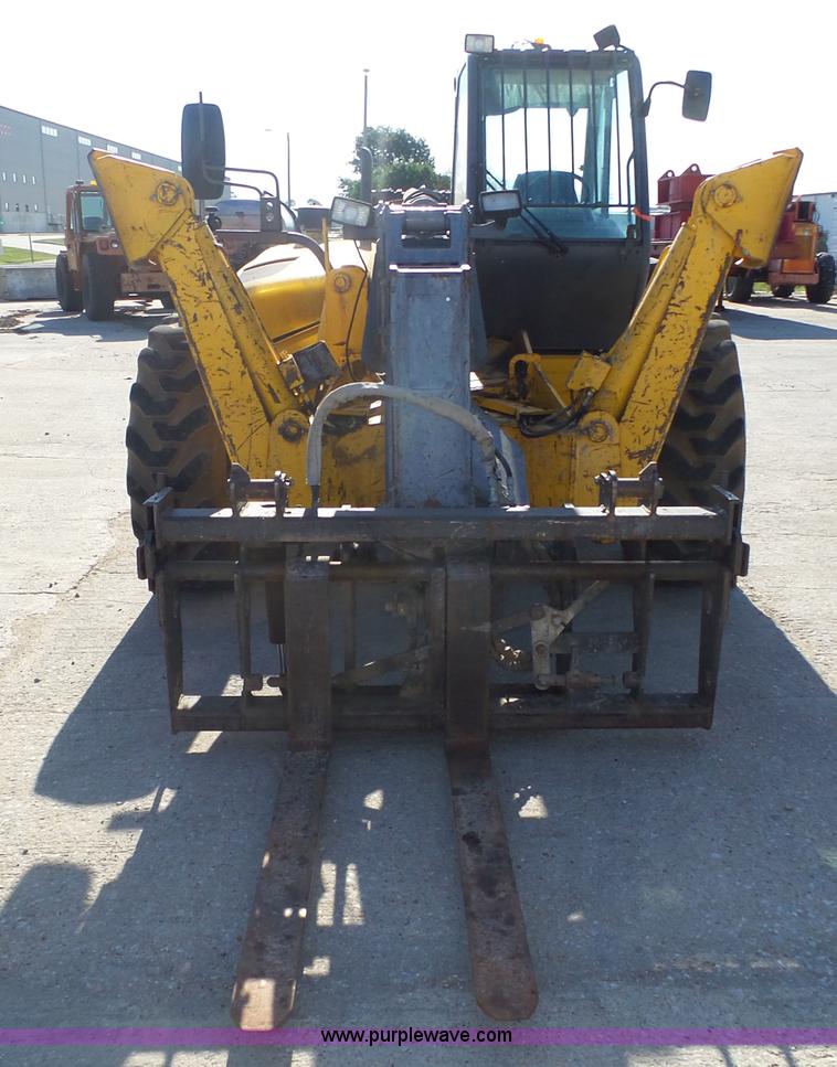 image for item K8406 New Holland LM860 low profile telehandler