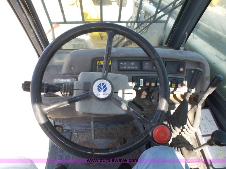 image for item K8406 New Holland LM860 low profile telehandler