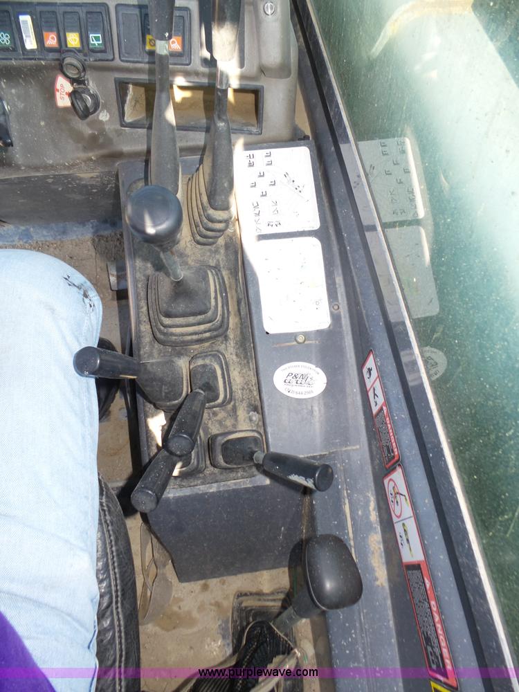 image for item K8406 New Holland LM860 low profile telehandler