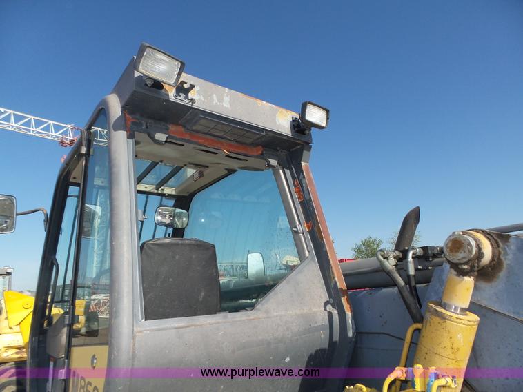 image for item K8406 New Holland LM860 low profile telehandler