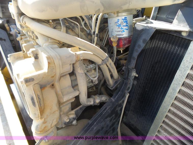 image for item K8406 New Holland LM860 low profile telehandler