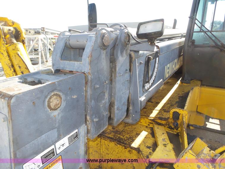 image for item K8406 New Holland LM860 low profile telehandler