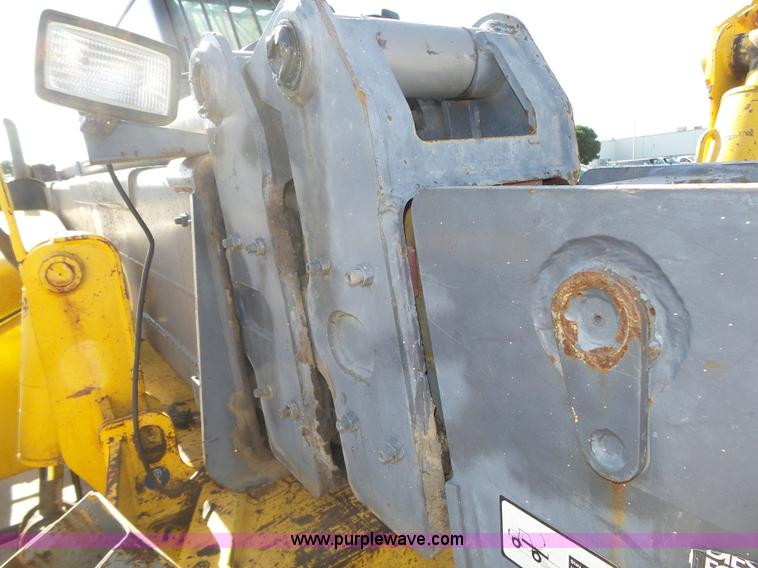 image for item K8406 New Holland LM860 low profile telehandler