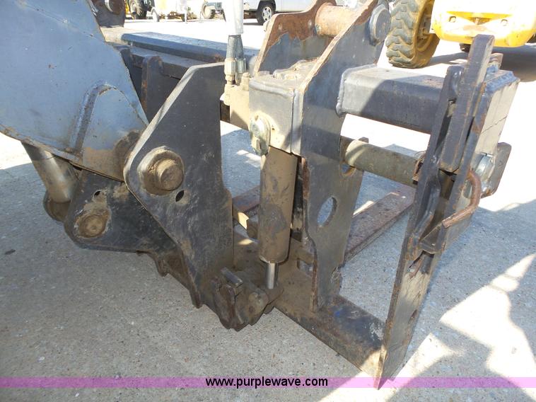 image for item K8406 New Holland LM860 low profile telehandler