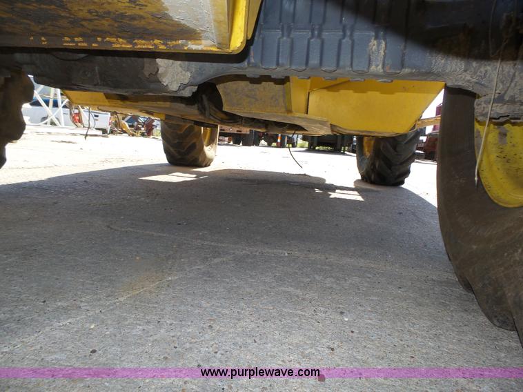 image for item K8406 New Holland LM860 low profile telehandler