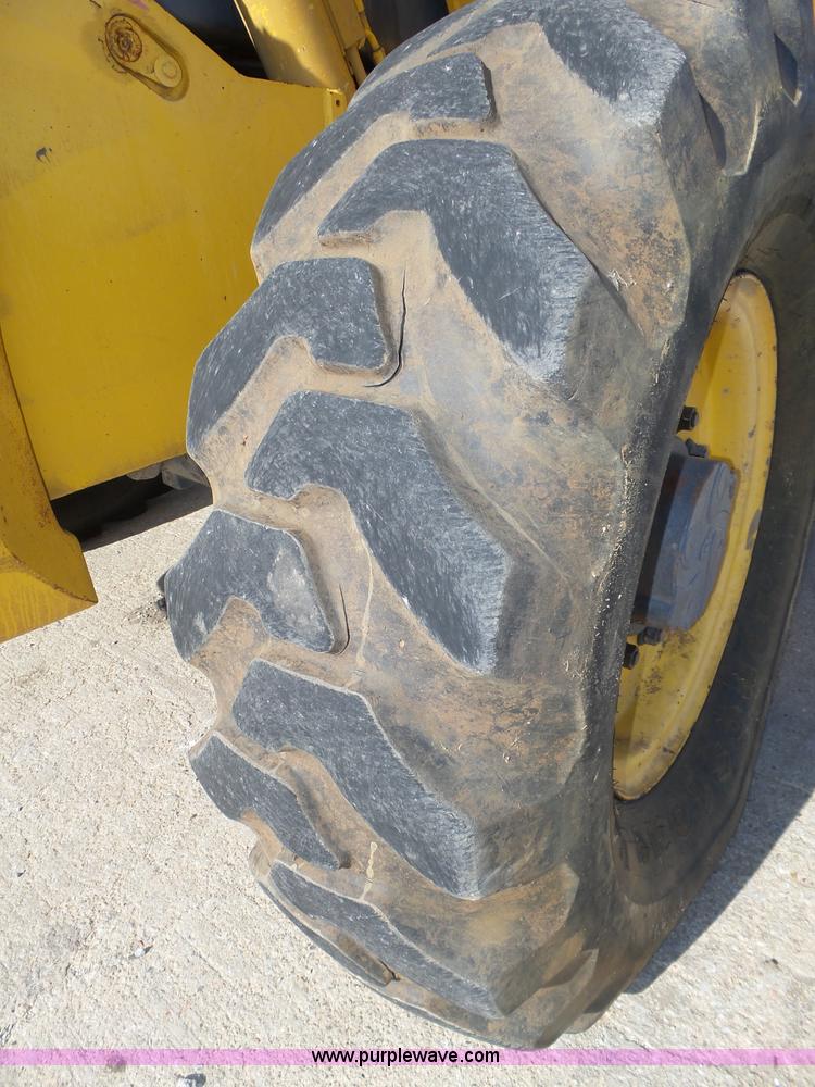 image for item K8406 New Holland LM860 low profile telehandler