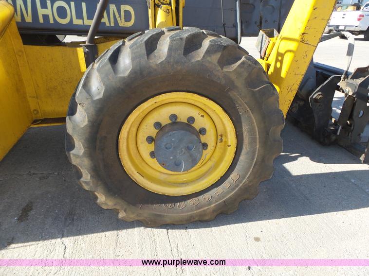 image for item K8406 New Holland LM860 low profile telehandler