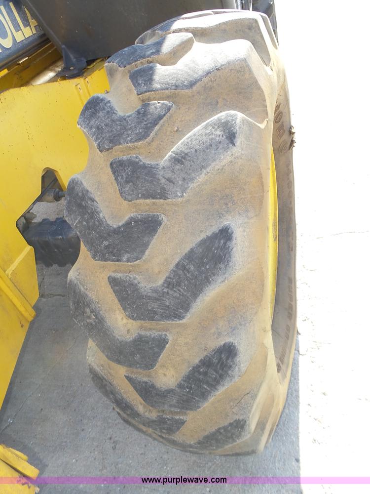 image for item K8406 New Holland LM860 low profile telehandler