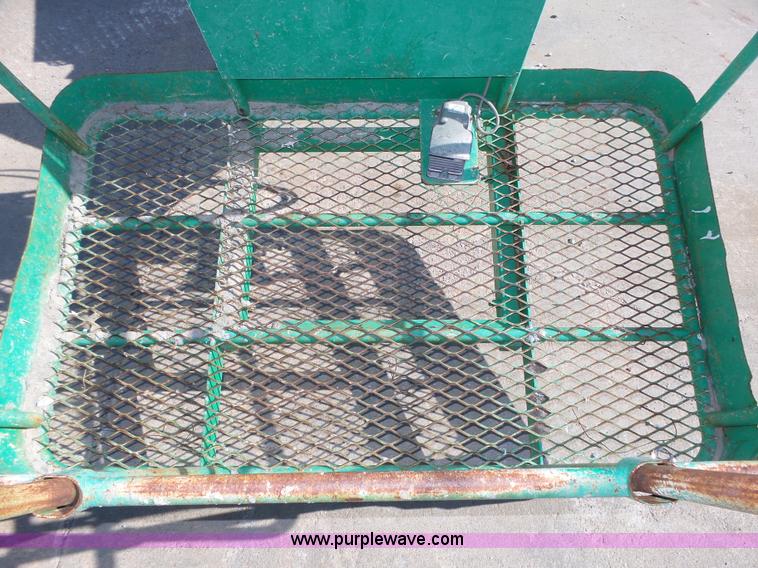 image for item K8407 1990 Aichi SR181 boom lift