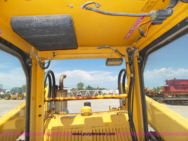 image for item K8419 Hydra Mac 1700 skid steer