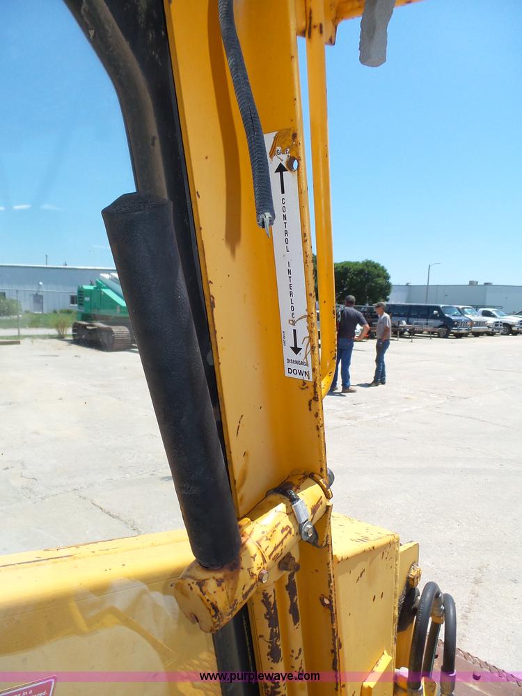 image for item K8419 Hydra Mac 1700 skid steer