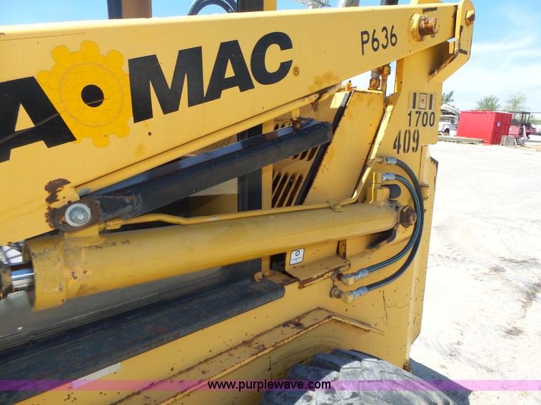 image for item K8419 Hydra Mac 1700 skid steer