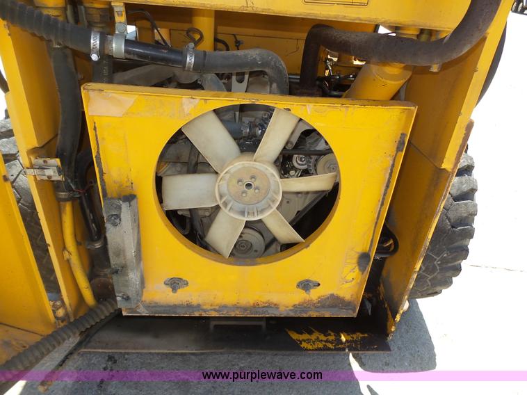 image for item K8419 Hydra Mac 1700 skid steer