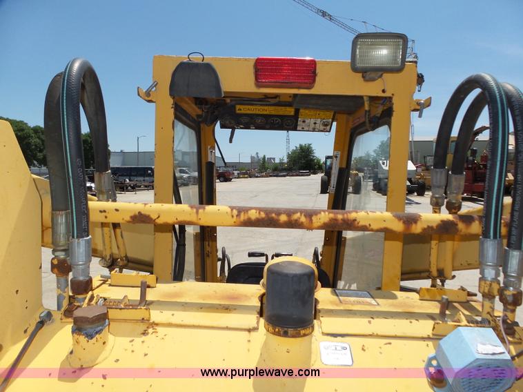 image for item K8419 Hydra Mac 1700 skid steer