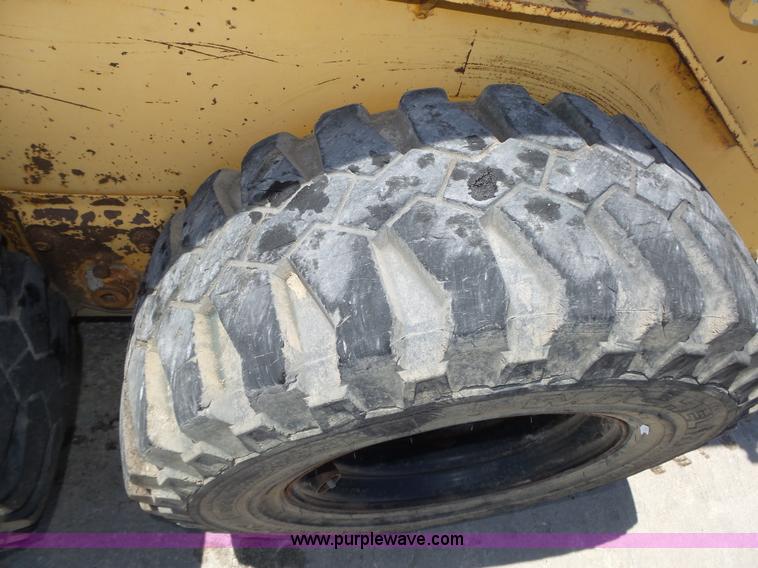 image for item K8419 Hydra Mac 1700 skid steer