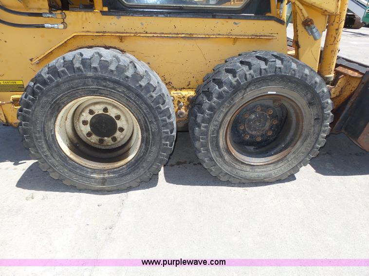 image for item K8419 Hydra Mac 1700 skid steer