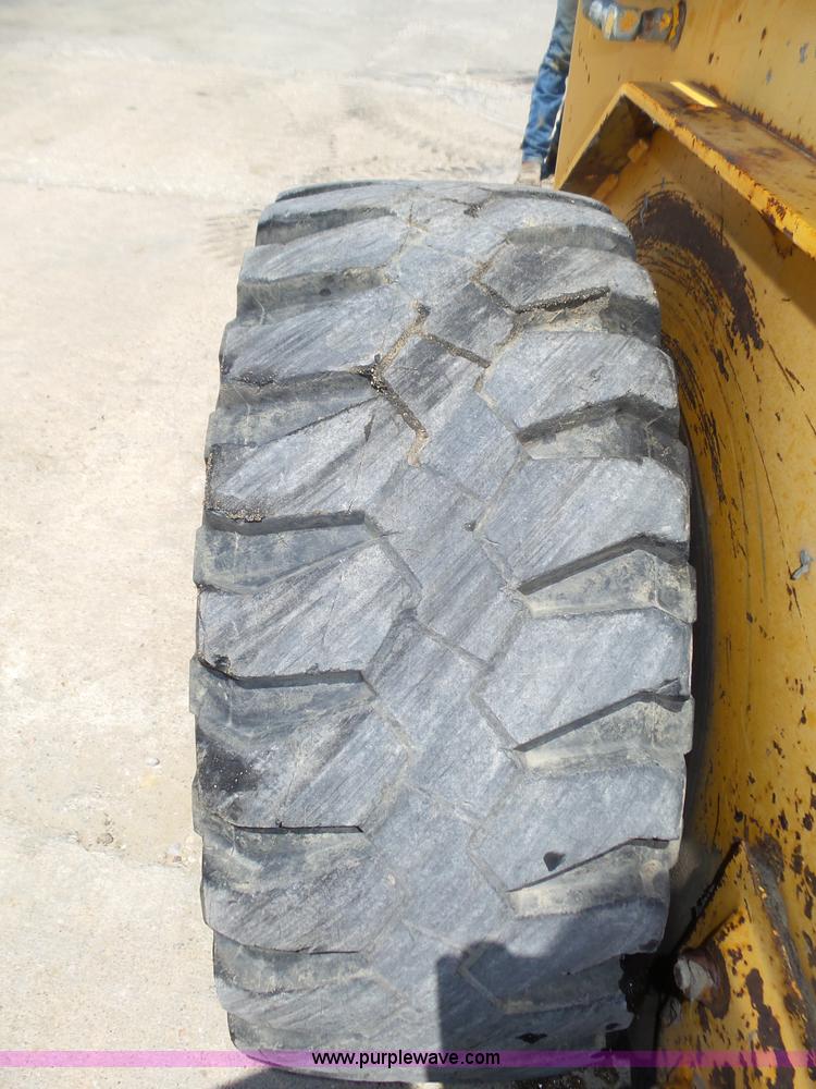 image for item K8419 Hydra Mac 1700 skid steer