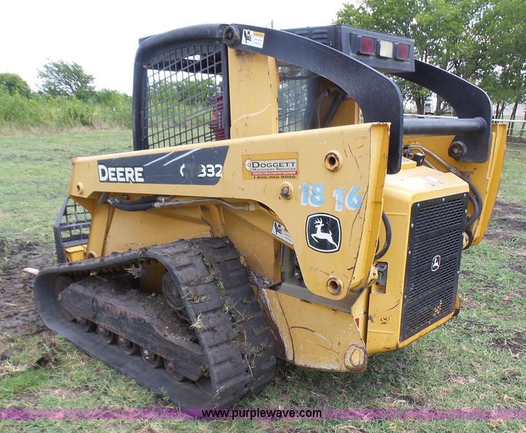 image for item L1578 2007 John Deere CT332 skid steer