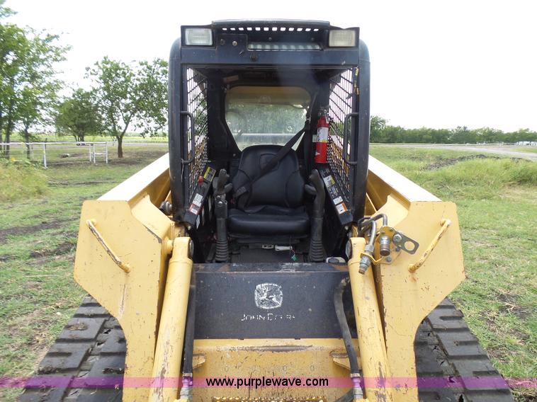 image for item L1578 2007 John Deere CT332 skid steer