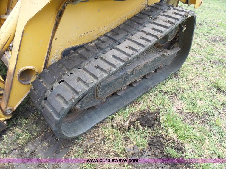 image for item L1578 2007 John Deere CT332 skid steer