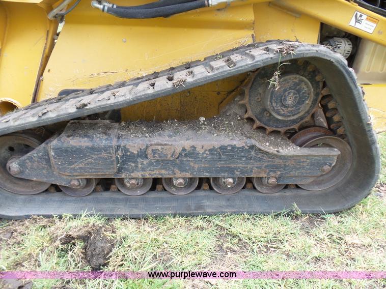 image for item L1578 2007 John Deere CT332 skid steer