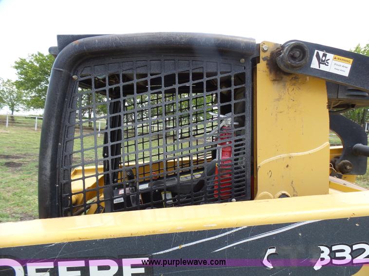 image for item L1578 2007 John Deere CT332 skid steer