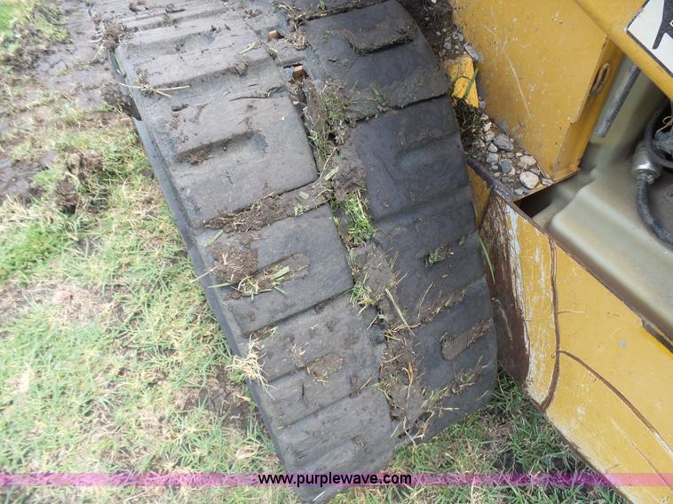 image for item L1578 2007 John Deere CT332 skid steer