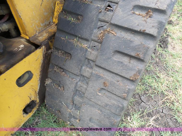 image for item L1578 2007 John Deere CT332 skid steer