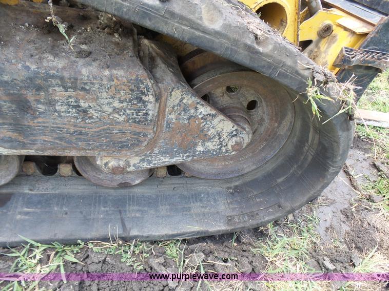 image for item L1578 2007 John Deere CT332 skid steer