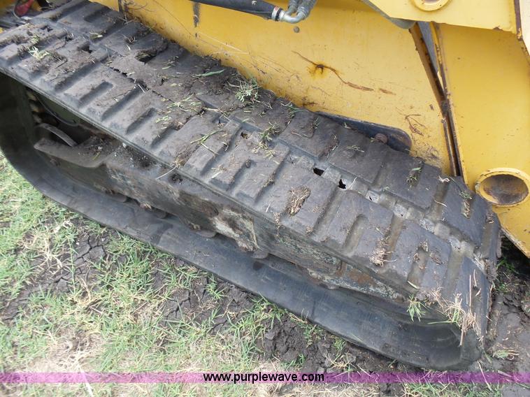 image for item L1578 2007 John Deere CT332 skid steer