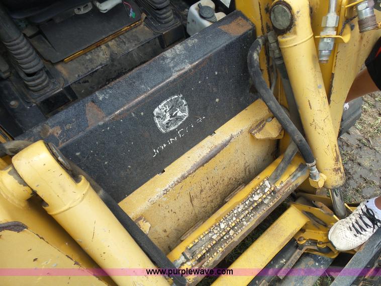 image for item L1578 2007 John Deere CT332 skid steer