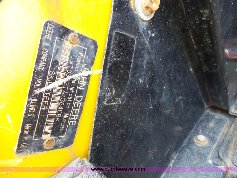 image for item L1578 2007 John Deere CT332 skid steer