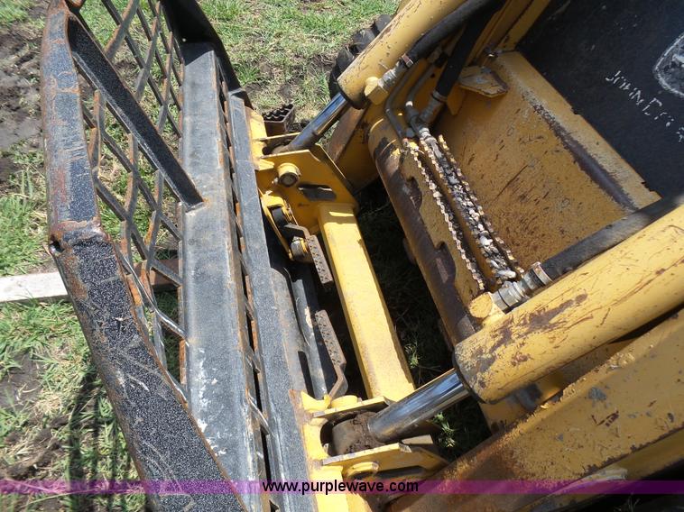 image for item L1578 2007 John Deere CT332 skid steer
