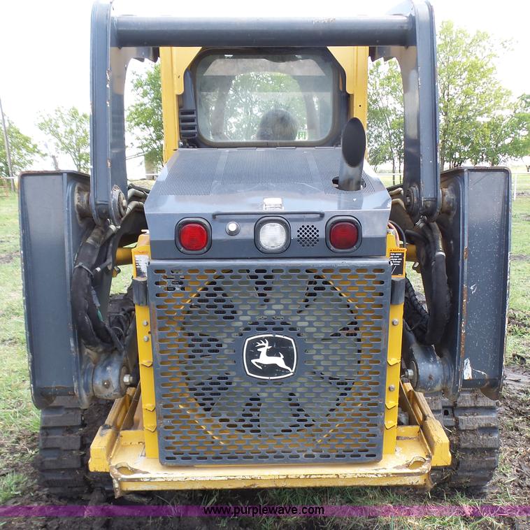 image for item L1579 2010 John Deere 333D skid steer