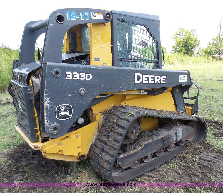 image for item L1579 2010 John Deere 333D skid steer