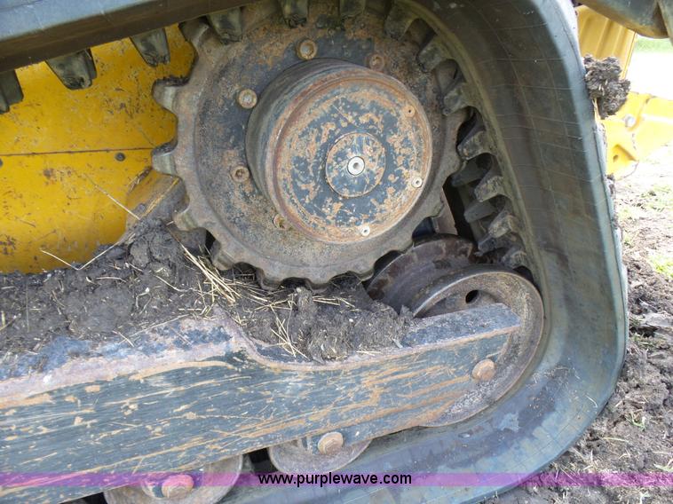 image for item L1579 2010 John Deere 333D skid steer