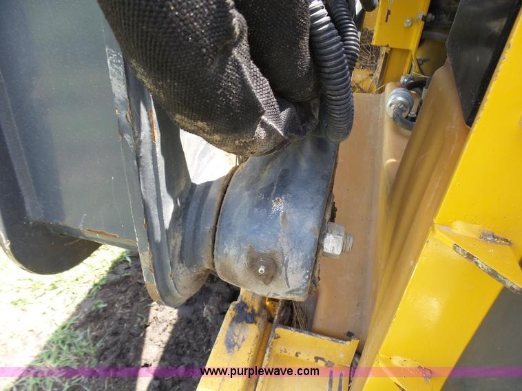 image for item L1579 2010 John Deere 333D skid steer