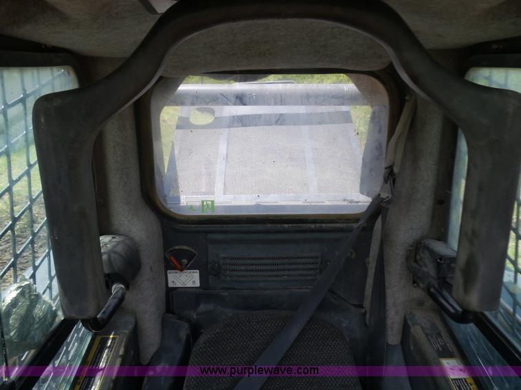 image for item L1579 2010 John Deere 333D skid steer