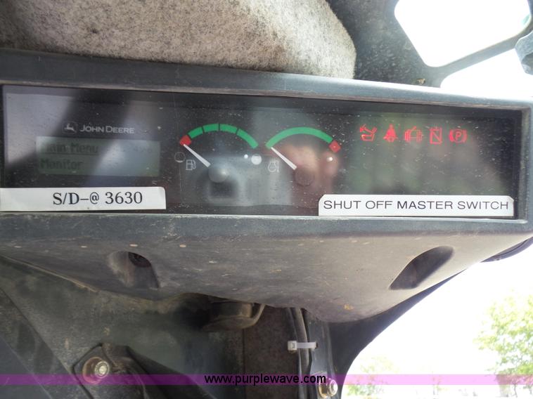 image for item L1579 2010 John Deere 333D skid steer