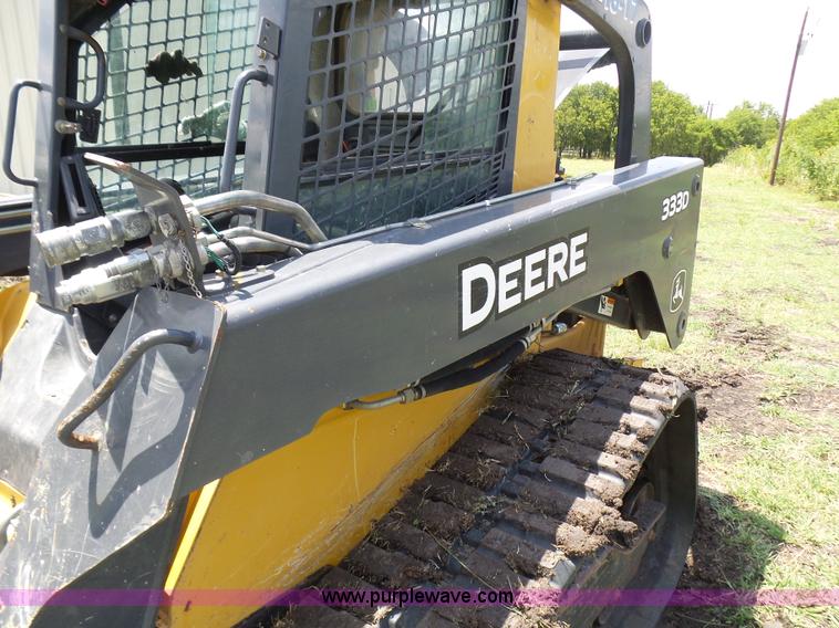 image for item L1579 2010 John Deere 333D skid steer