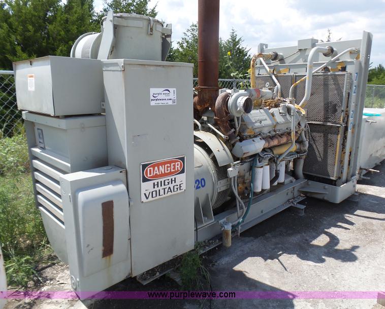 image for item L1580 Caterpillar SR4 generator