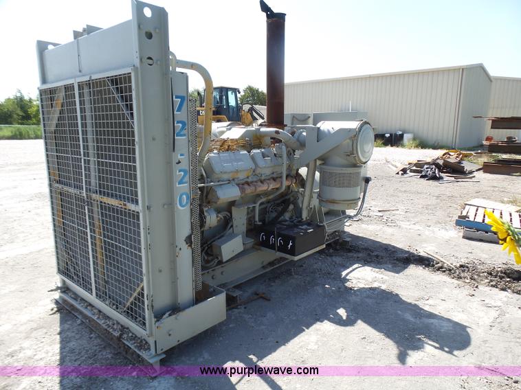 image for item L1580 Caterpillar SR4 generator