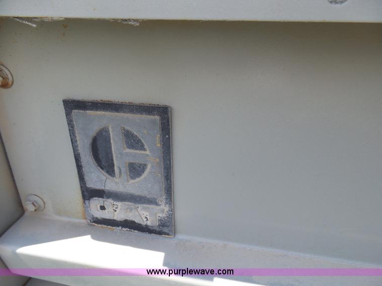 image for item L1580 Caterpillar SR4 generator