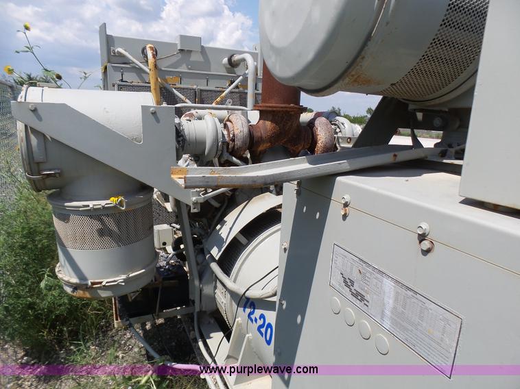 image for item L1580 Caterpillar SR4 generator